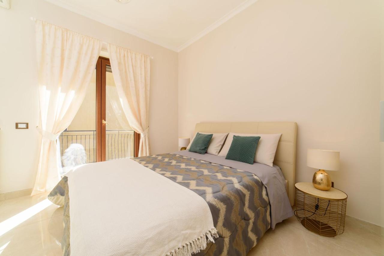 Homeaway Salerno Bagian luar foto